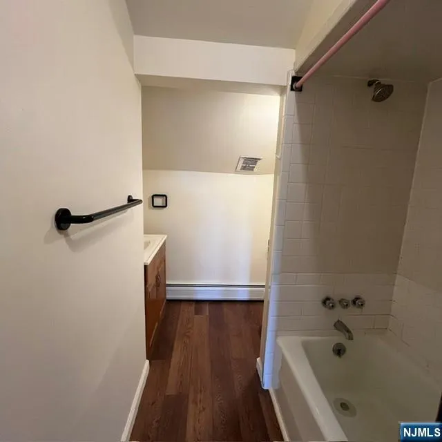 51 Clinton Avenue Bergenfield, NJ 07621