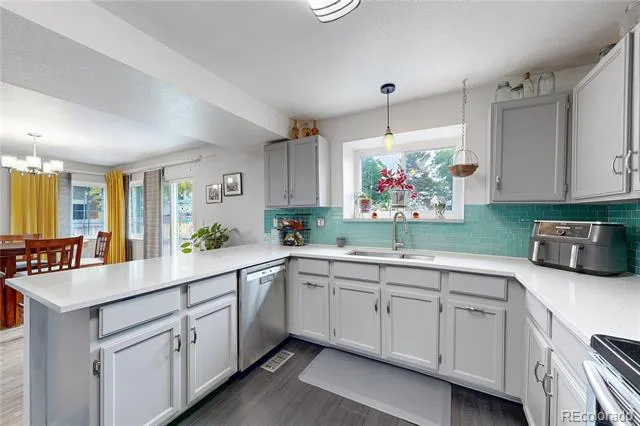 8462 S Upham Way Littleton, CO 80128