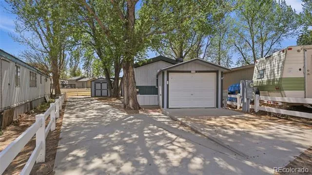256 Navajo Road Weldona, CO 80653