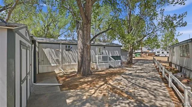 256 Navajo Road Weldona, CO 80653