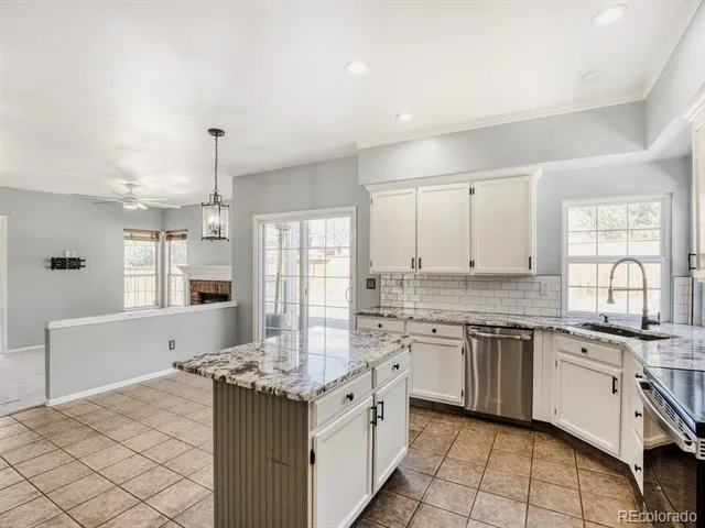16623 E Powers Place Centennial, CO 80015
