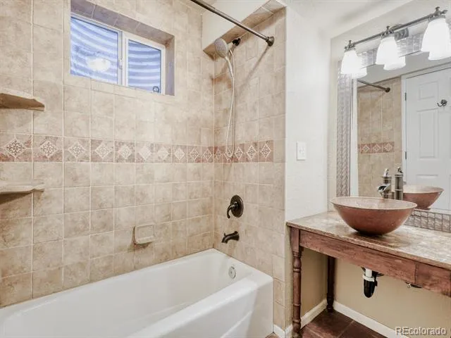 16623 E Powers Place Centennial, CO 80015