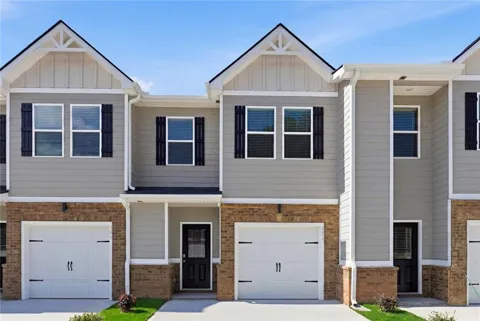 121 MEADOWVIEW DRIVE