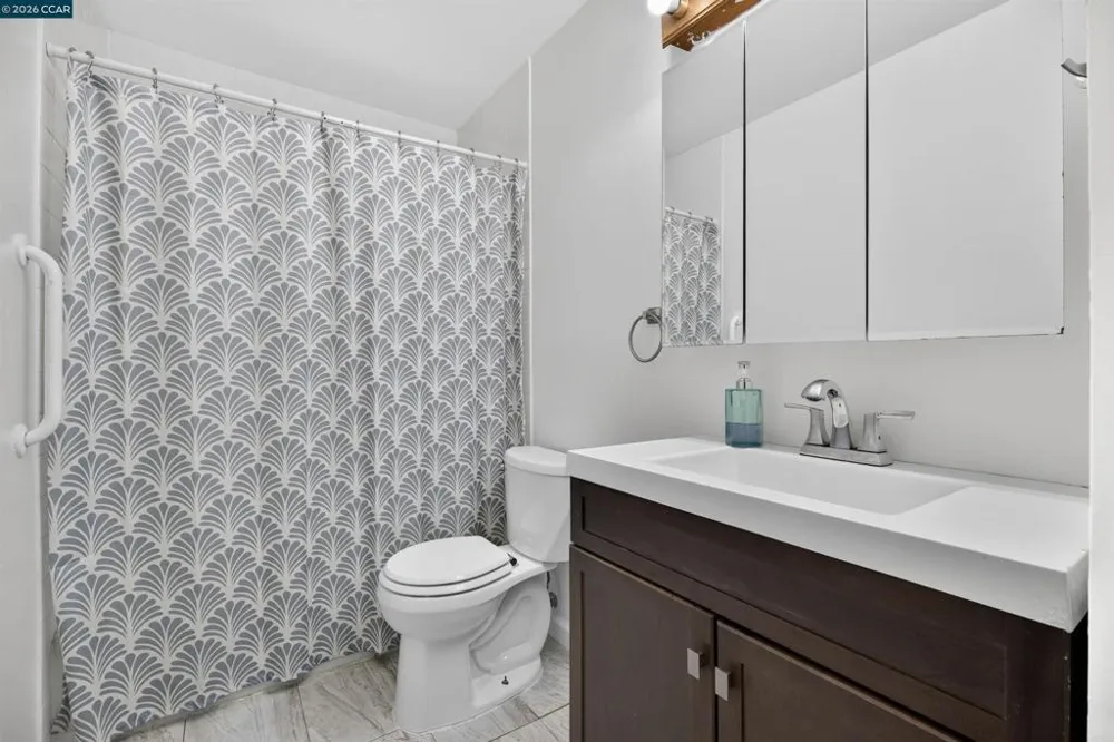 105 W 15Th St Antioch, CA 94509