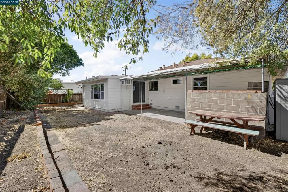 105 W 15Th St Antioch, CA 94509