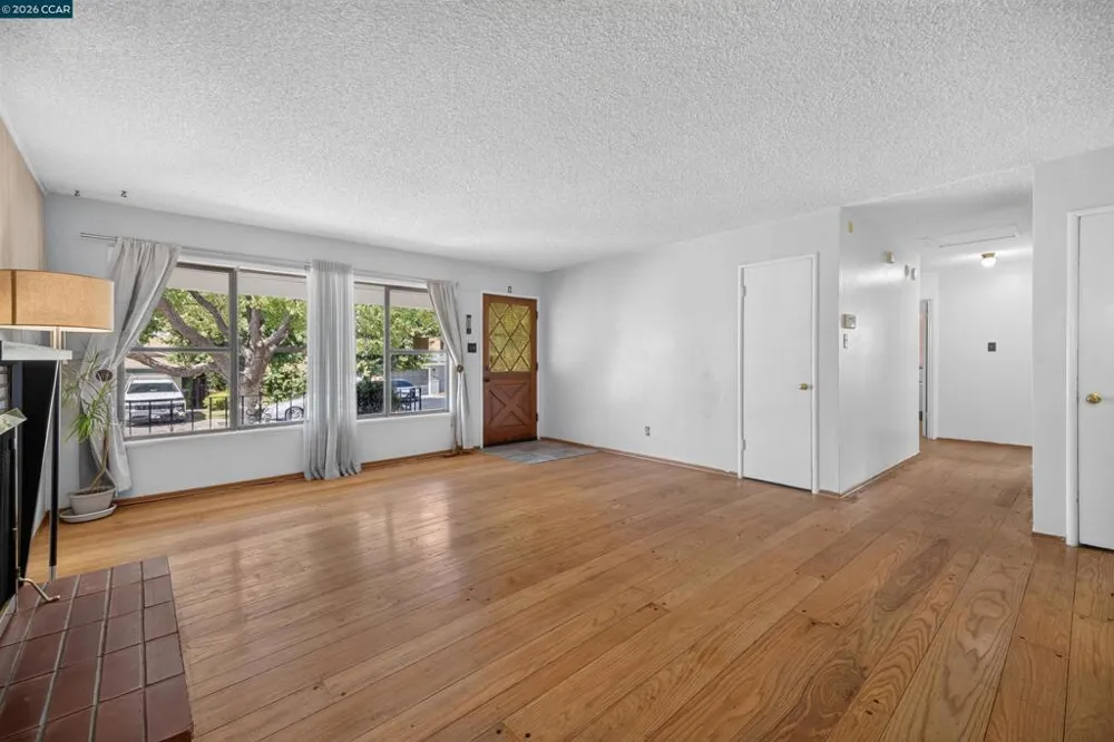105 W 15Th St Antioch, CA 94509
