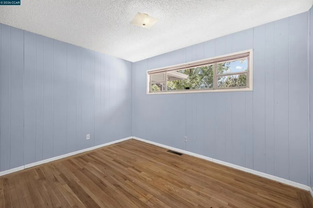 105 W 15Th St Antioch, CA 94509