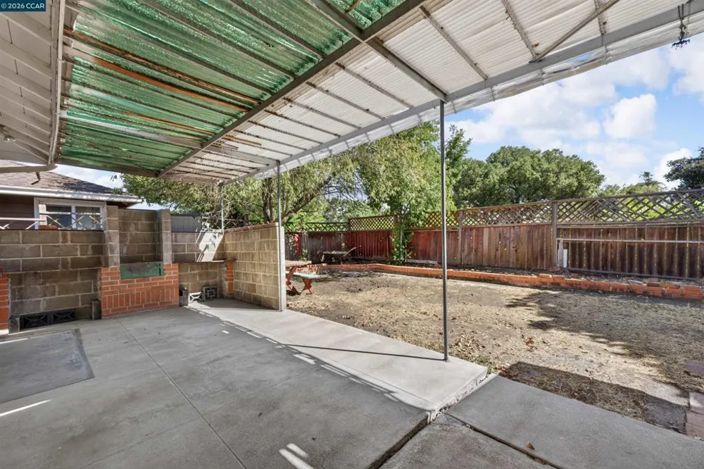 105 W 15Th St Antioch, CA 94509