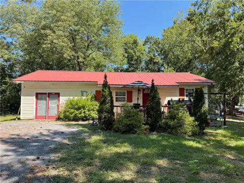 322 Circle Drive
