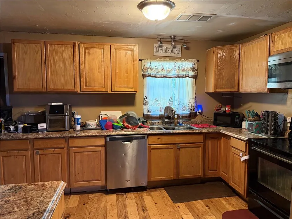 322 Circle Drive Calhoun, GA 30701