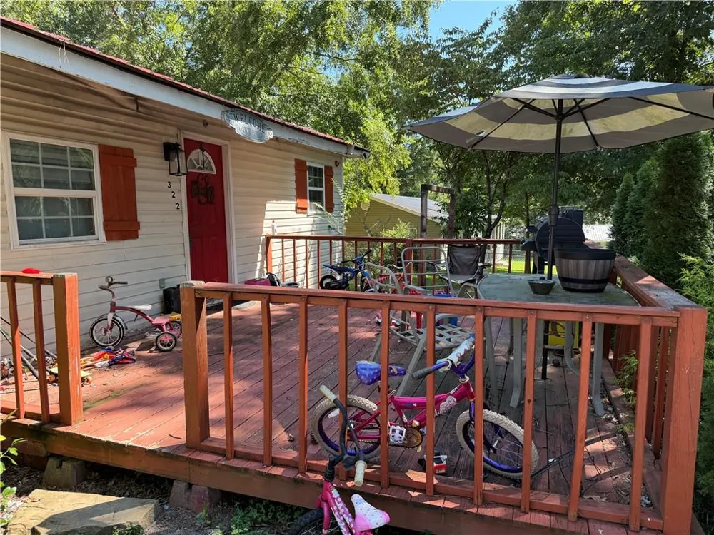 322 Circle Drive Calhoun, GA 30701