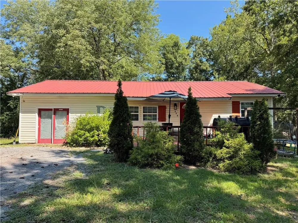322 Circle Drive Calhoun, GA 30701