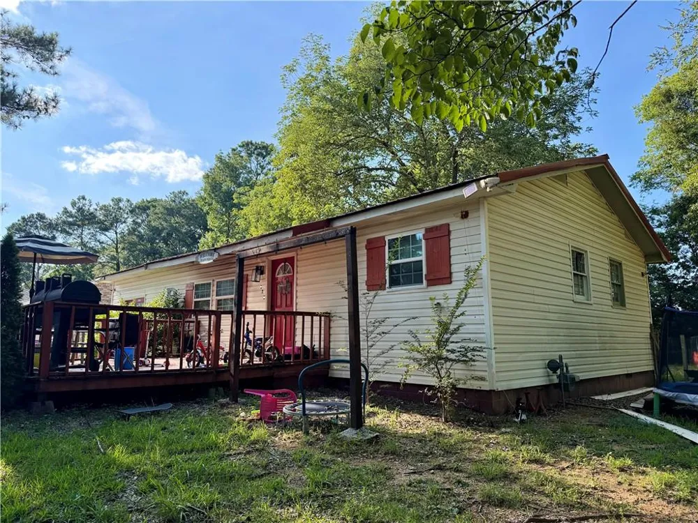 322 Circle Drive Calhoun, GA 30701