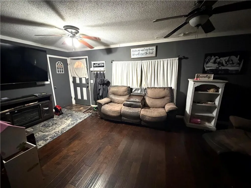 322 Circle Drive Calhoun, GA 30701