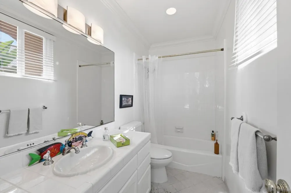 7343 Eads Ave La Jolla, CA 92037