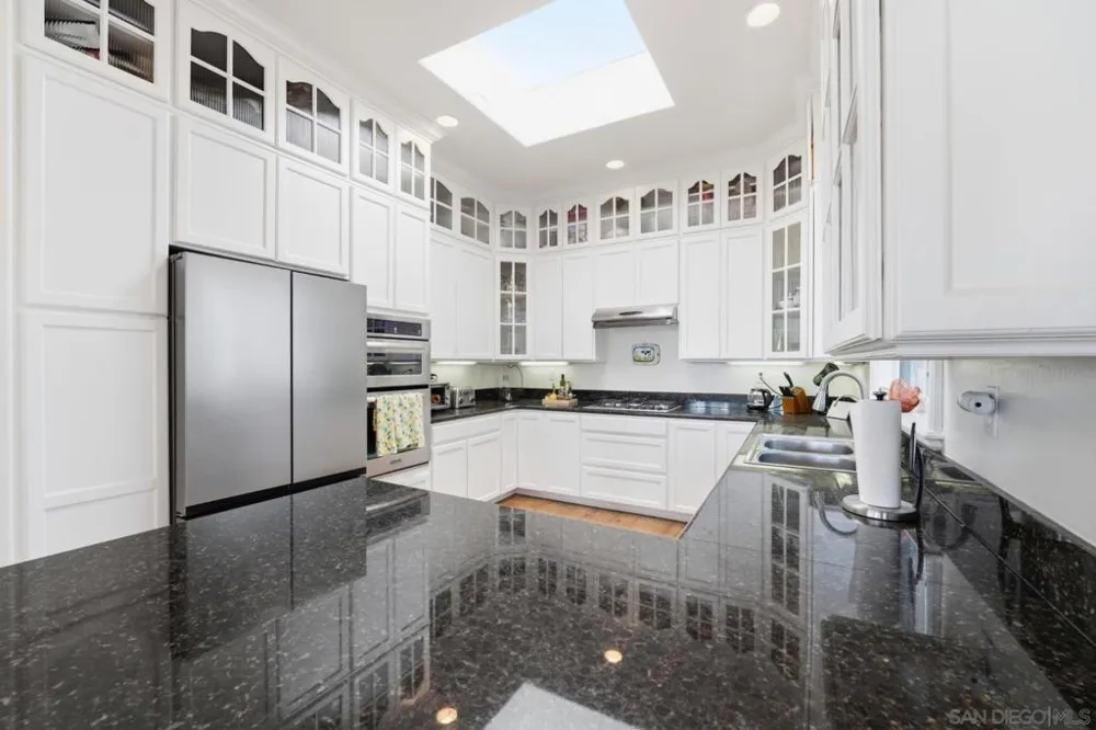 7343 Eads Ave La Jolla, CA 92037