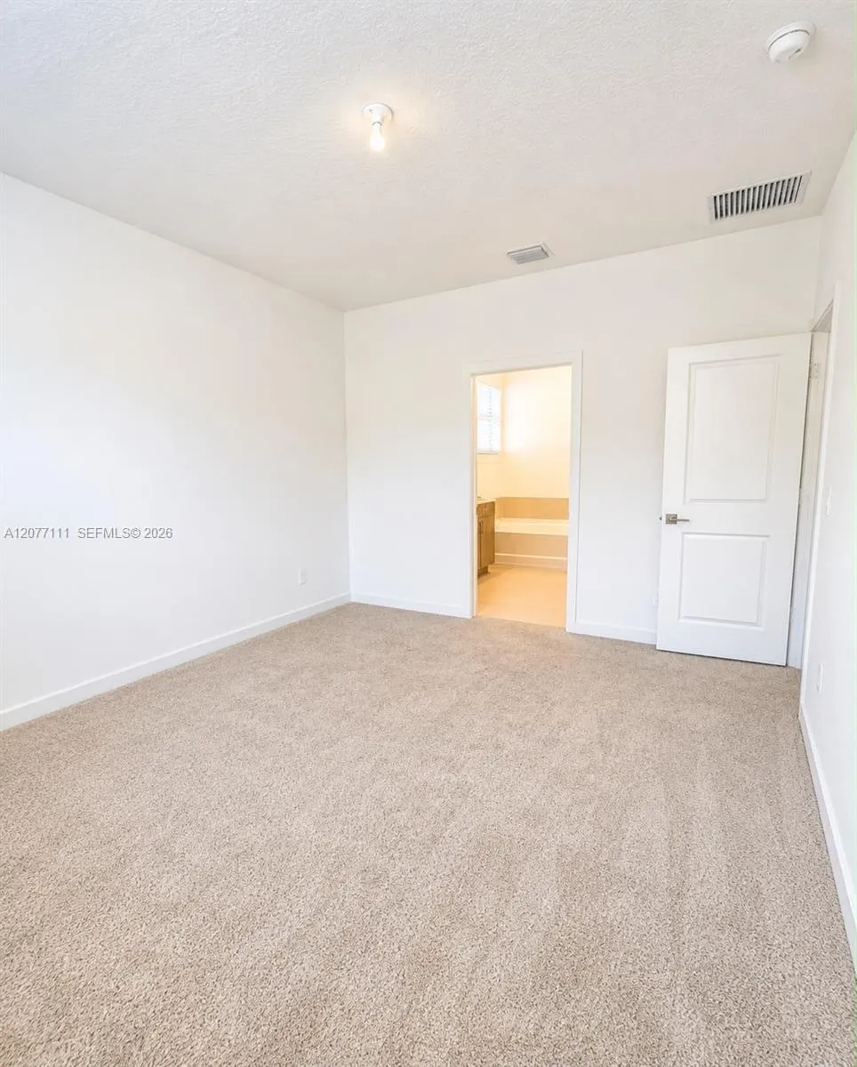 8740 SW Kanner Oaks Dr Stuart, FL 34997