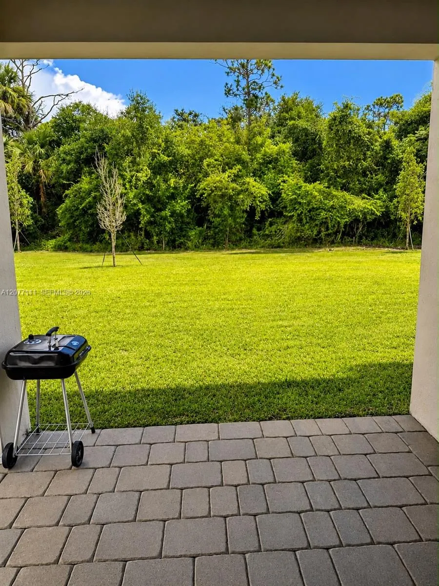8740 SW Kanner Oaks Dr Stuart, FL 34997