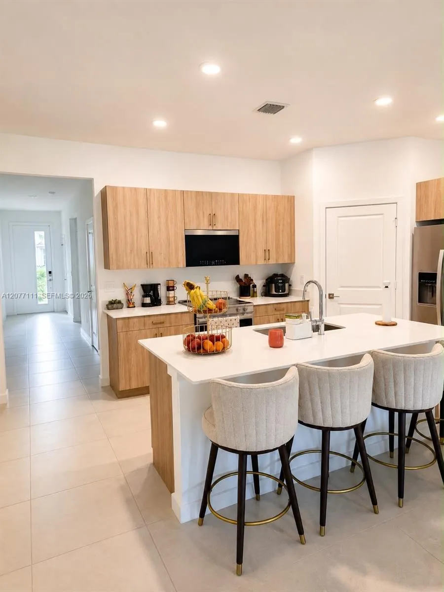 8740 SW Kanner Oaks Dr Stuart, FL 34997