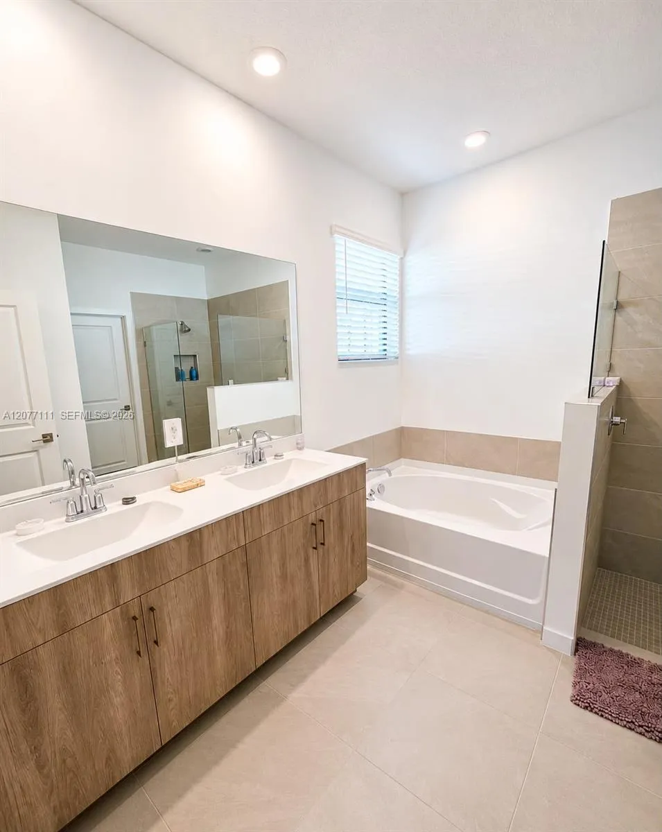 8740 SW Kanner Oaks Dr Stuart, FL 34997