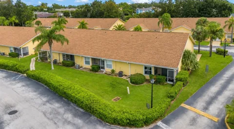 3200 QUEEN PALMS COURT