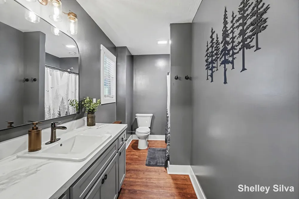 2121 Wolf Lake Drive Baldwin, MI 49304