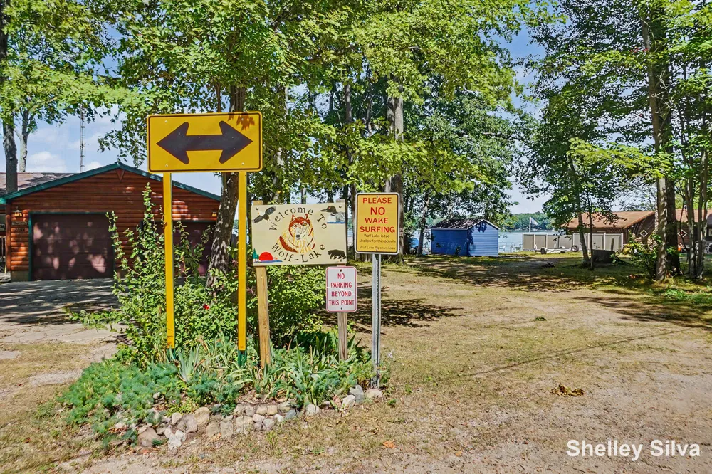 2121 Wolf Lake Drive Baldwin, MI 49304