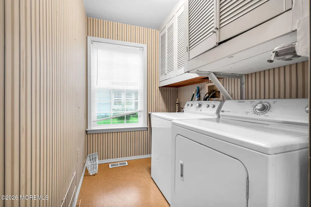 17 Betsy Ross Drive Monroe, NJ 08831
