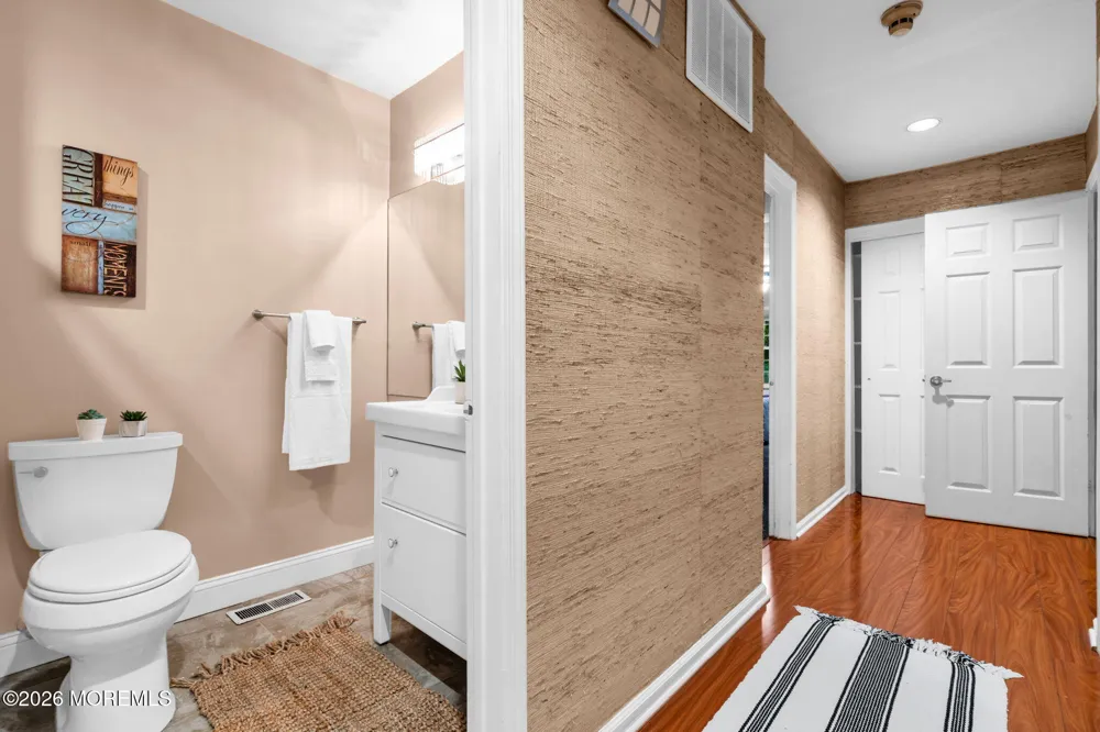 17 Betsy Ross Drive Monroe, NJ 08831