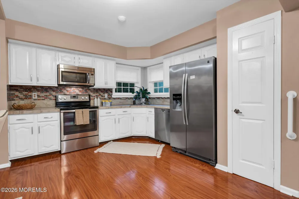 17 Betsy Ross Drive Monroe, NJ 08831