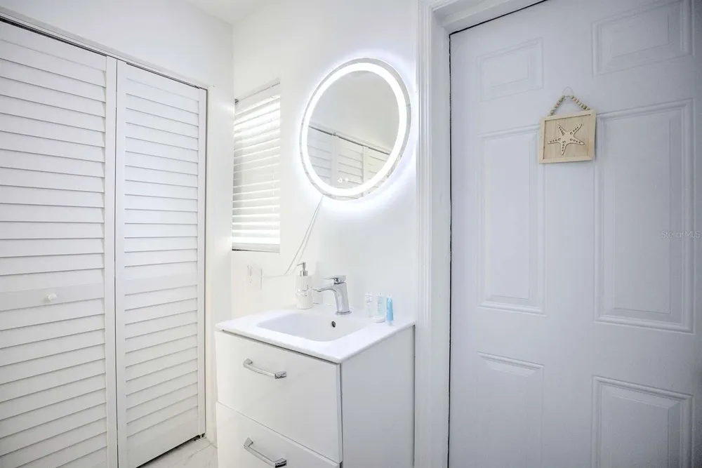 4160 LAKEVIEW DRIVE Sebring, FL 33870
