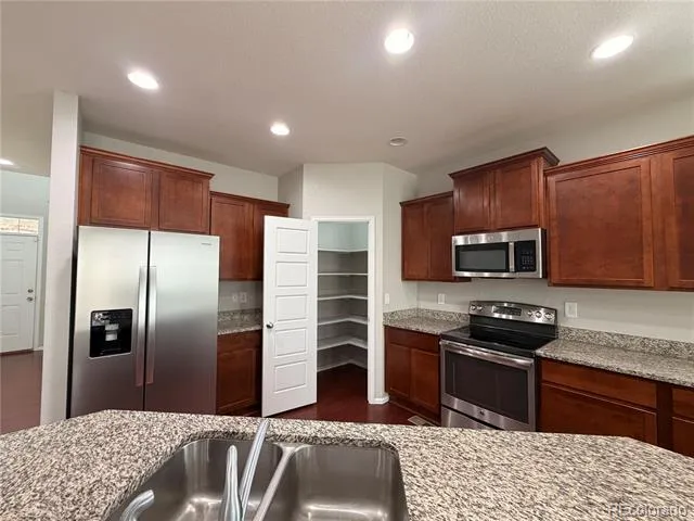 22517 E Layton Circle Aurora, CO 80015
