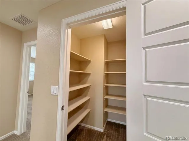 22517 E Layton Circle Aurora, CO 80015