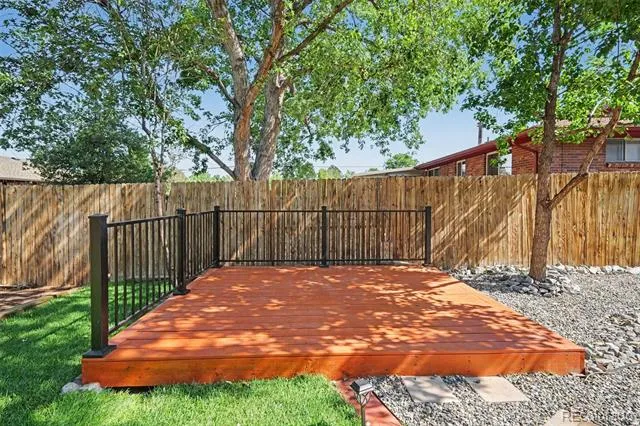 11915 E Arizona Drive Aurora, CO 80012