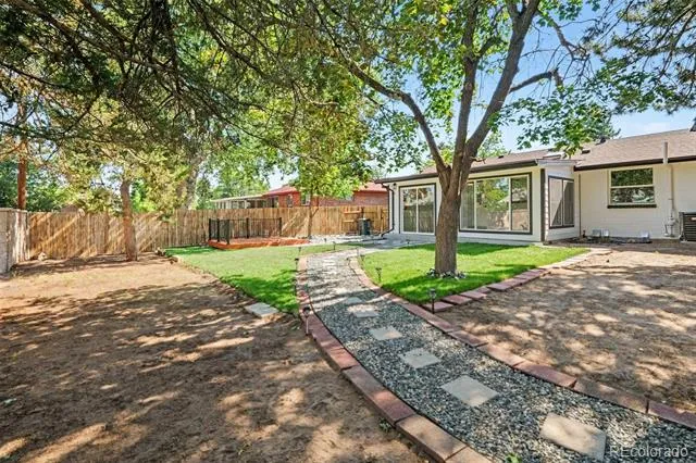 11915 E Arizona Drive Aurora, CO 80012