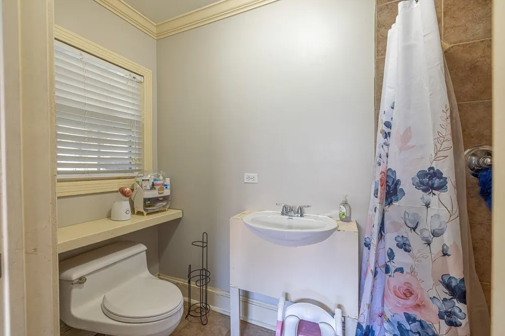 1806 Linda Lane Pasadena, TX 77502