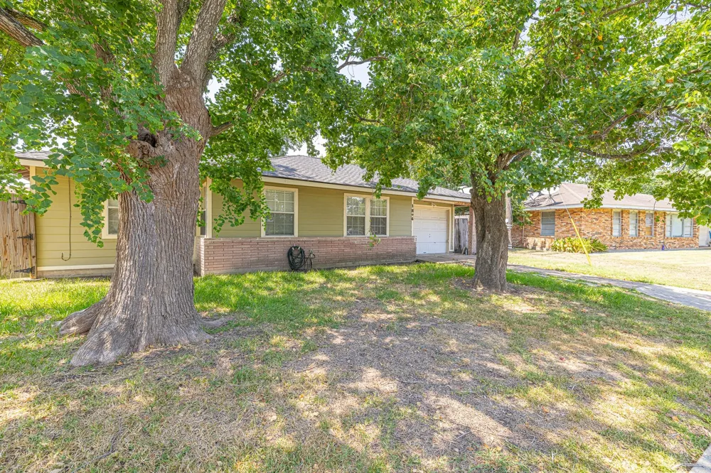 1806 Linda Lane Pasadena, TX 77502