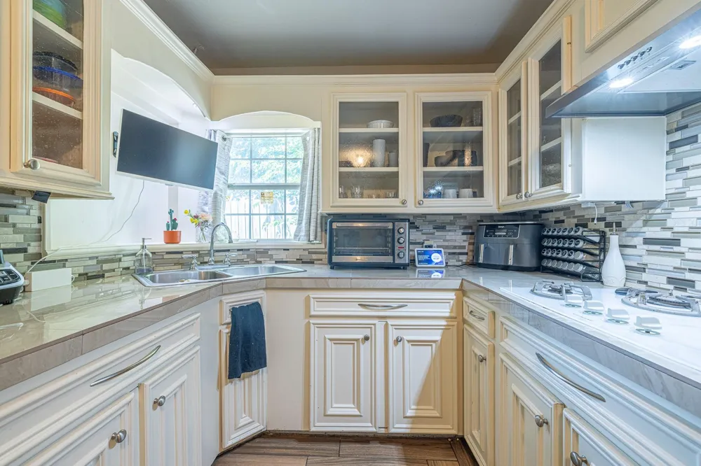 1806 Linda Lane Pasadena, TX 77502