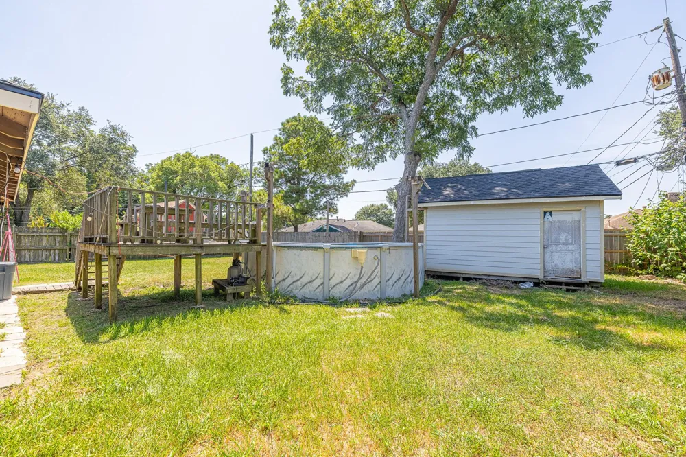 1806 Linda Lane Pasadena, TX 77502