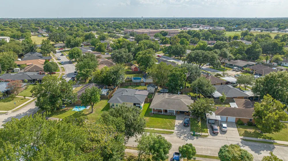 1806 Linda Lane Pasadena, TX 77502