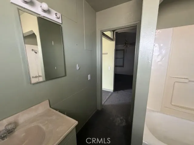 14214 Main unit C Hesperia, CA 92345
