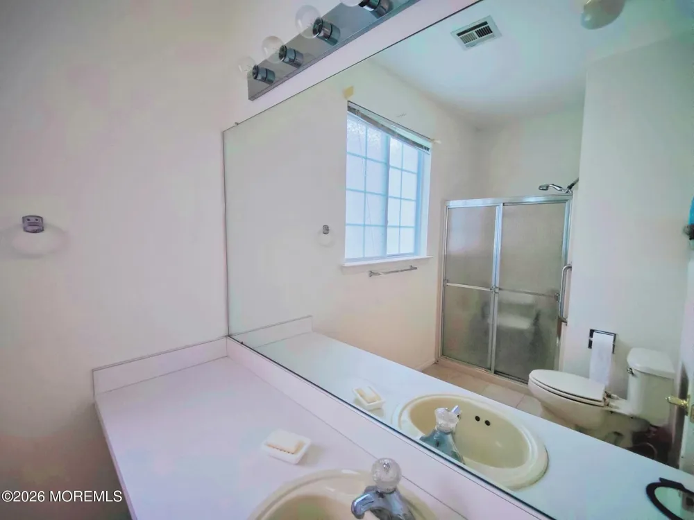 61 Robin Lane Barnegat, NJ 08005