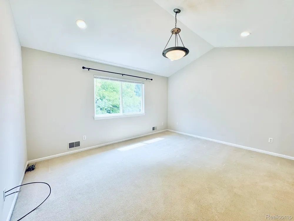 8055 SPRINGDALE DRIVE White Lake Charter Township, MI 48386