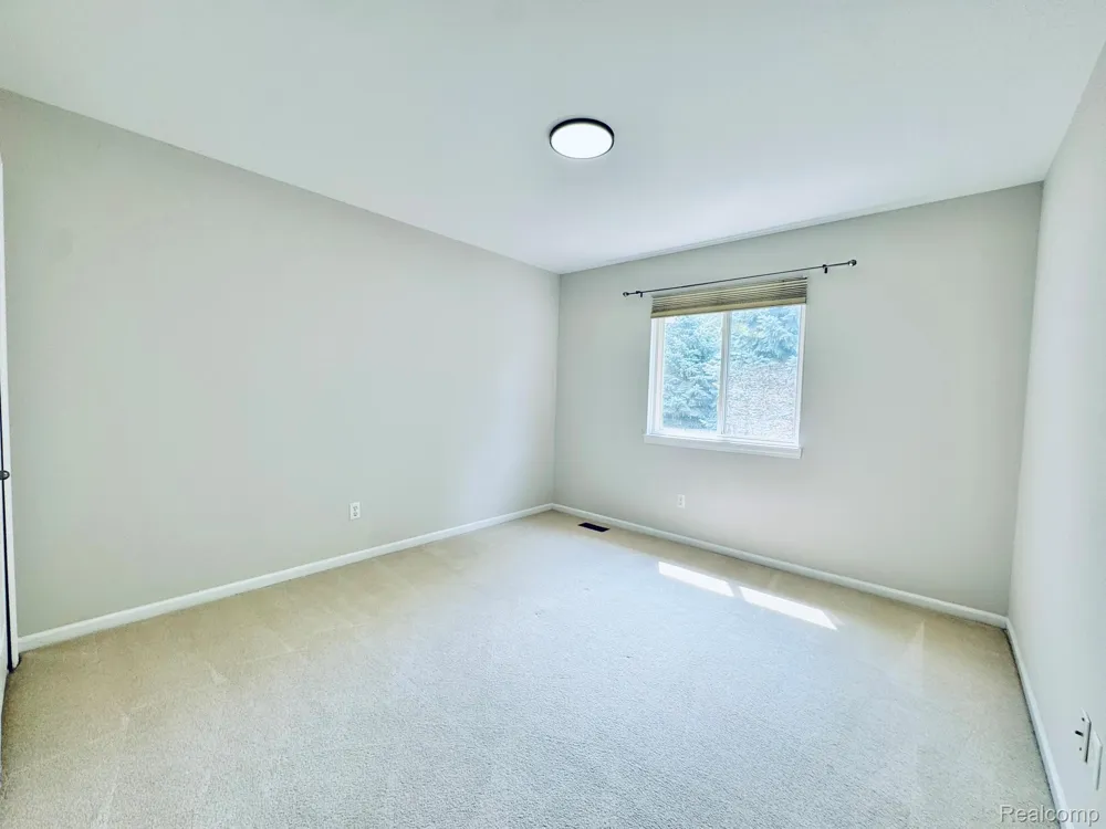 8055 SPRINGDALE DRIVE White Lake Charter Township, MI 48386
