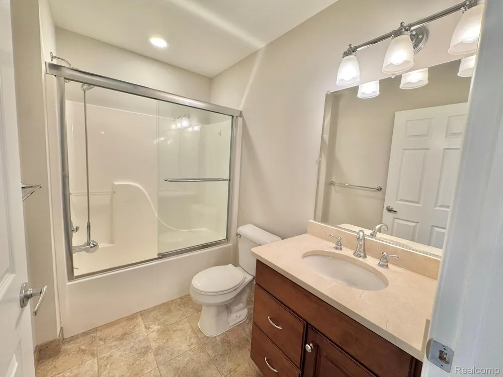 8055 SPRINGDALE DRIVE White Lake Charter Township, MI 48386