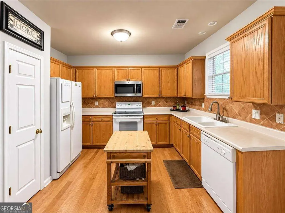 1423 Lady Slipper CT NW Kennesaw, GA 30152