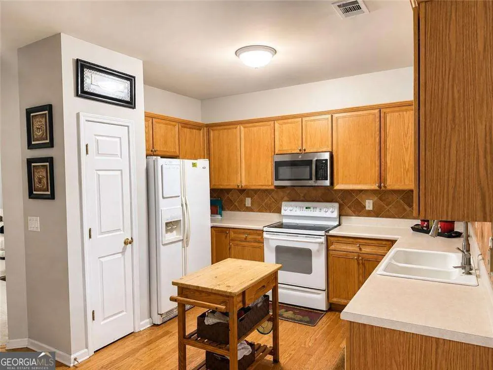 1423 Lady Slipper CT NW Kennesaw, GA 30152