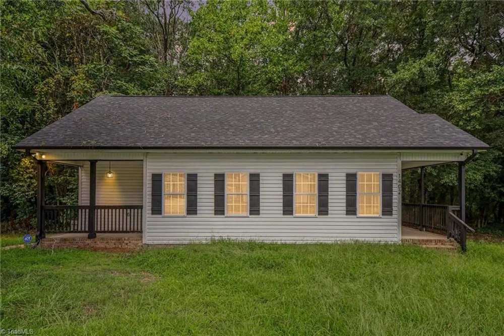 1402 Essex Avenue Gastonia, NC 28052