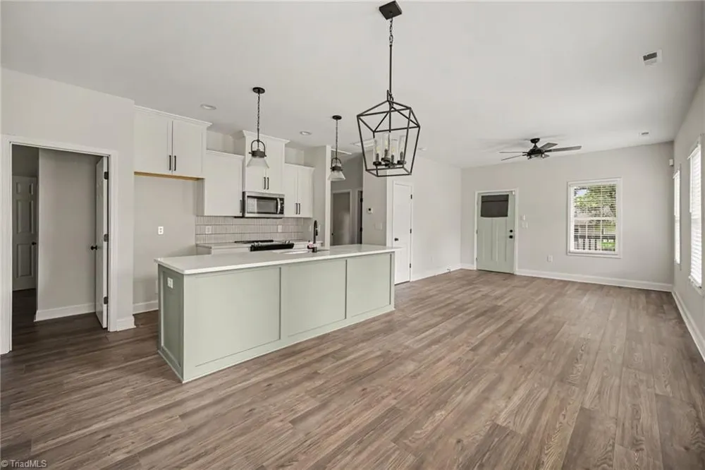 1402 Essex Avenue Gastonia, NC 28052