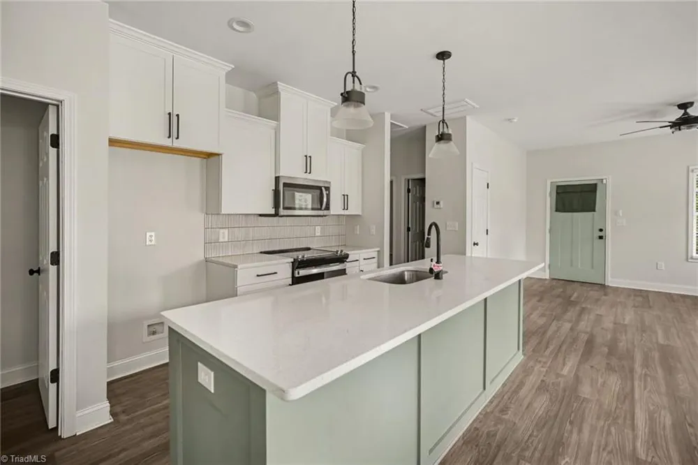 1402 Essex Avenue Gastonia, NC 28052